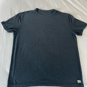 Vuori Gray Short Sleeve Tee